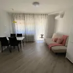 Aida *